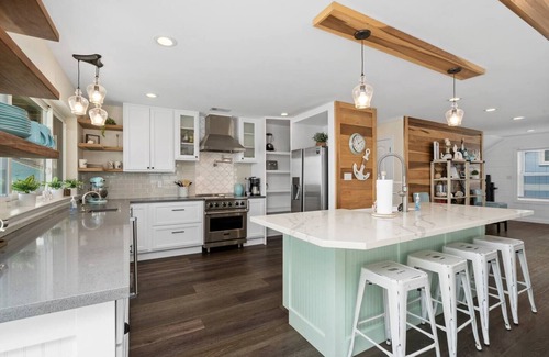 Pirates Beach House | *Beachfront Designer's Dream | Pirates Beach*