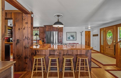 West Alton House | Beachfront Family Retreat On Winnipesaukee - Amazing Long Views