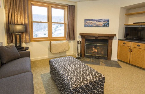 Bolton Valley Apartment | Beautiful 1 bedroom unit at resort, sleeps 8