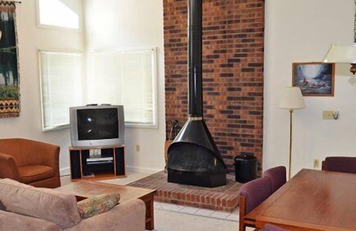 Basye Apartment | Beautiful 1 bedroom unit at resort, sleeps 6