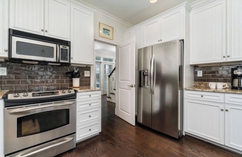 Atlantic Beach House | Beautiful 5 bedrooms, 5.5 baths on sound and walking distance to beach and shops