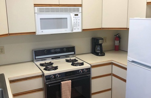 Ventnor City House | Beautiful property, very clean with an open floor plan…2 bedroom 2 bath
