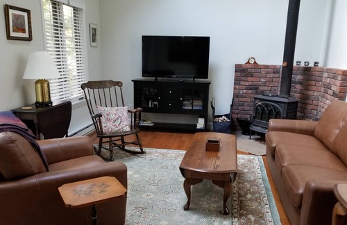 Grantham Condo | Beautiful Single Family Condominium in Award-Winning Eastman Community