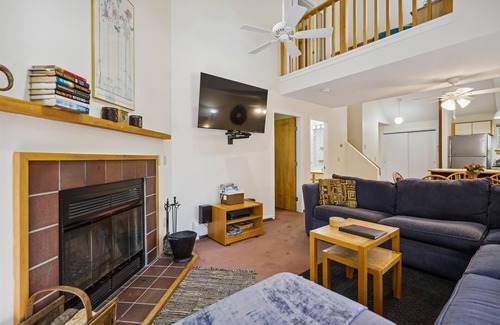 Killington Condo | Beautiful two bedroom condo on site spa & fitness center Woods 26