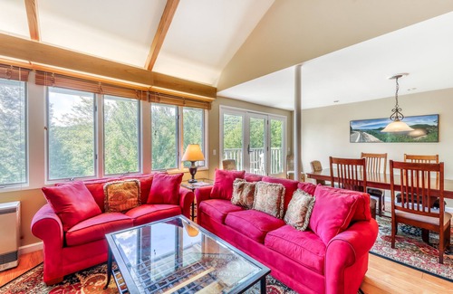 Warren Condo | Bridges Resort Condo with Pools, Hot Tub, Gym, Tennis - Near Ski Slopes