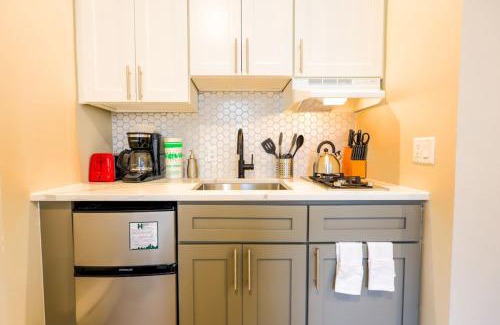 Prudential - St. Botolph Apartment | Bright Modern Studio in the South End