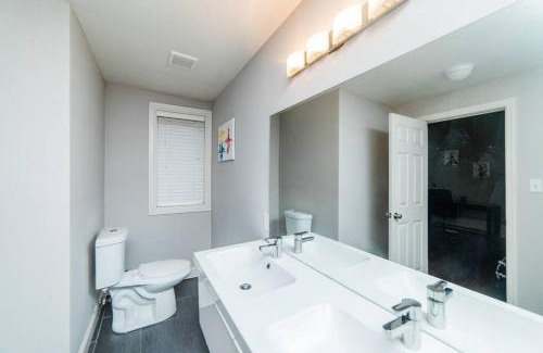 Allegheny-West Apartment | Business Suite - Walkable Entertainment