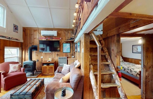 Chittenden Cabin | Cabin ∙ 2 bedrooms ∙ 4 guests
