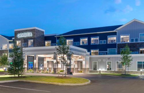 North Conway Hotel | Cambria Hotel North Conway