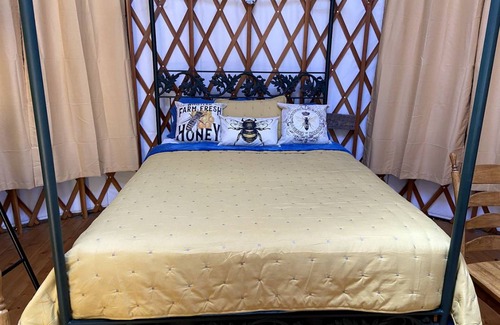 South Hartford Other | Camping ∙ 1 bedroom ∙ 6 guests