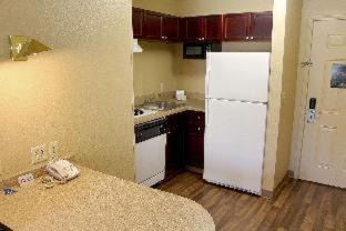 Webster Hotel | Candlewood Suites Houston Space Center - Webster