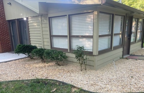 Chesapeake Ranch Estates-Drum Point House | Charming 2-bedroom bungalow in Lusby .with open floor plan