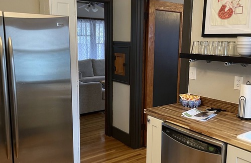 Kutzky Park House | Charming 3 bed 1 bath home. 1 block to St. Mary's. 10 min walk to Mayo downtown.