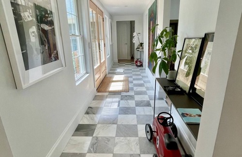 North Sea House | Charming Southampton Villa Into the Woods