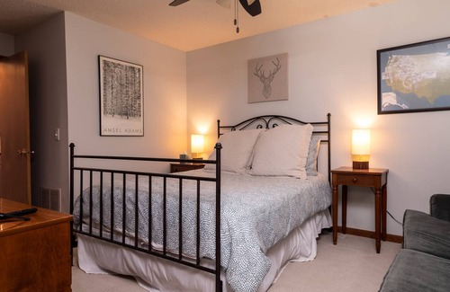 Ludlow Condo | Condo ∙ 3 bedrooms ∙ 6 guests