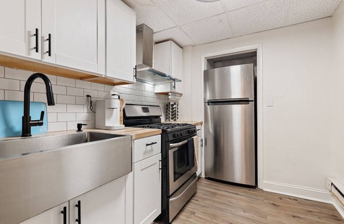 Parkville Apartment | Cozy Newly Renovated 1Bed Apt in Parkville, Unit-B