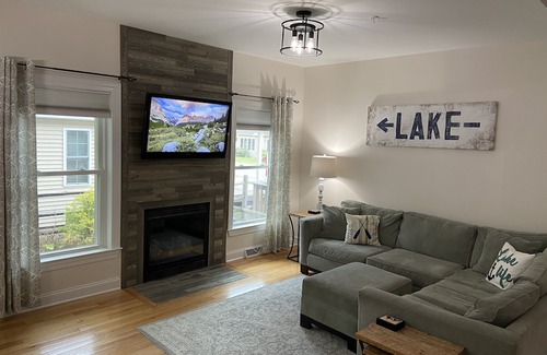 Bolton Landing House | Cozy townhouse in the heart of Bolton Landing