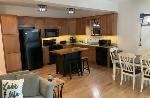 Bolton Landing House | Cozy townhouse in the heart of Bolton Landing