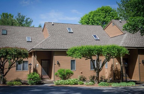 West Hartford House | Deere Run 10C