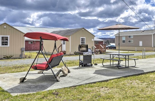 Pleasant Mount Cottage | Deluxe Duplex Farm Stay Autumn Midweek - 35% OFF Promo!
