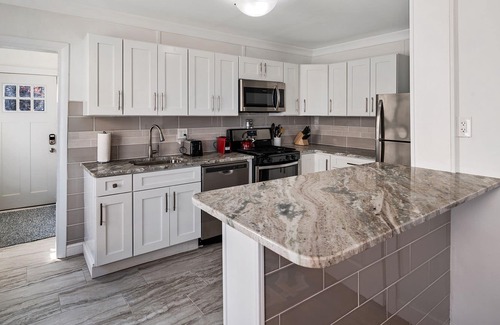 Ventnor City Apartment | Designed 1BR w/Parking and Close to Beach