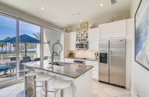 Galveston Condo | Diamond Beach 212-Beach Time | Pools, Balcony