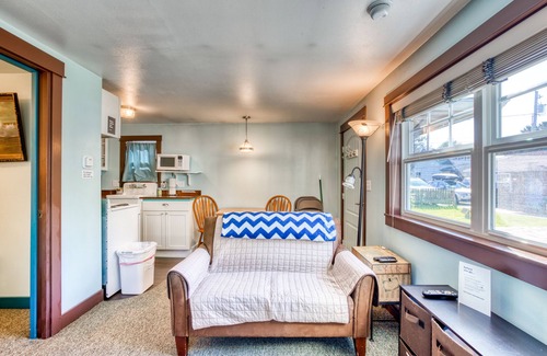 Downtown Cannon Beach Cottage | Dog-Friendly Beach Cottage with Free WiFi - a Block from Beach