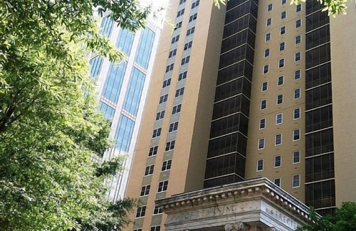 Downtown Atlanta Condo | DOWNTOWN, Peachtree Towers, 1 Bedroom, Nicely decorated, Home Away from home