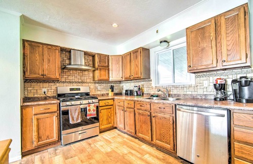 Erie House | 'Eriesistable Place' ~ 4 Mi to Downtown!