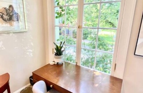 Georgetown House | Gorgeous Georgetown entire Row Home with elevator