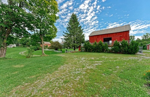 South Hartford RV Rental | Gorgeous Yurt for Family Getaways in Upstate New York