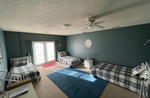 Charlotte House | Hakuna Matata Hostel Shared Room