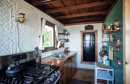 Port Angeles Cabin | Halibut Hole Olympic Beach Cabin on the Strait of Juan De Fuca