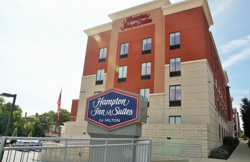 Corryville Hotel | Hampton Inn & Suites Cincinnati / Uptown - University Area