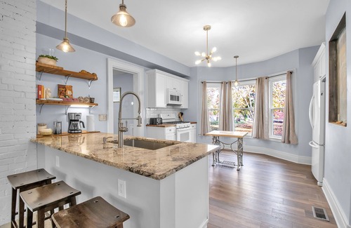 Buffalo House | Harvard Home Away from Home , 4Bd/2Ba, Save 10% Weekly, 20% monthly.