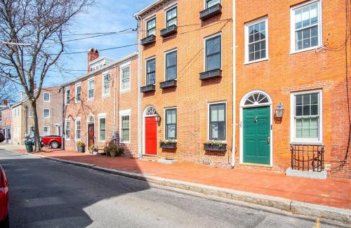 Newburyport House | Heart of Downtown Newburyport Urban Loft Living