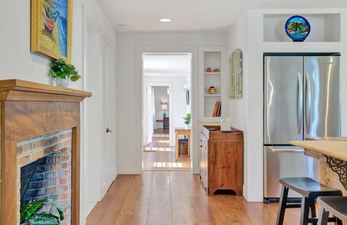 South Woodstock House | Historic, Walk to Town - South Woodstock Cottage