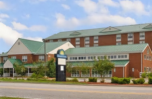 Lightfoot Hotel | Holiday Inn Express Williamsburg North, an IHG Hotel