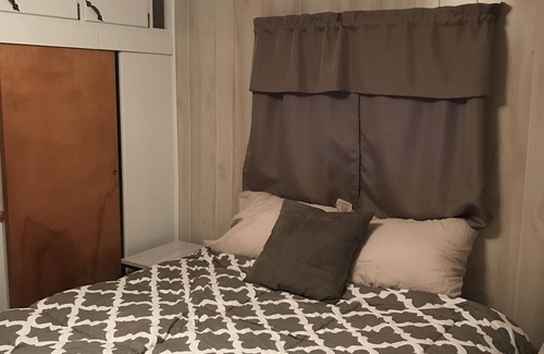 West End House | Holiday Mansion- Perfect for a small baseball family- Sleeps 2-3 people