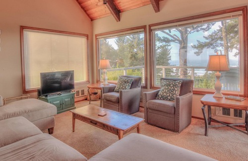 Sandpiper Village House | Honey Home