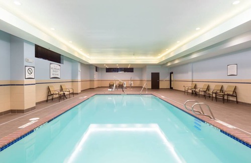 Fremont Hotel | Hotel ∙ 1 bedroom ∙ 4 guests