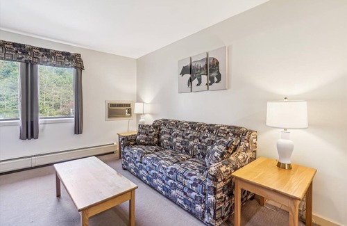 West Bridgewater Hotel | Hotel ∙ 1 bedroom ∙ 6 guests