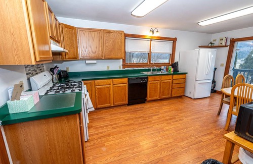 North Lake George House | House ∙ 2 bedrooms ∙ 8 guests
