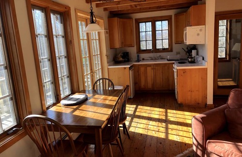 Williamsville House | House ∙ 2 bedrooms ∙ 5 guests