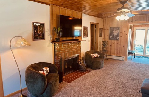 Burton House | House ∙ 2 bedrooms ∙ 8 guests