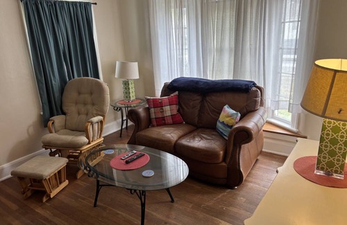 Norfolk House | House ∙ 2 bedrooms ∙ 5 guests