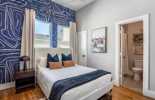 South Central Houston House | House ∙ 3 bedrooms ∙ 14 guests