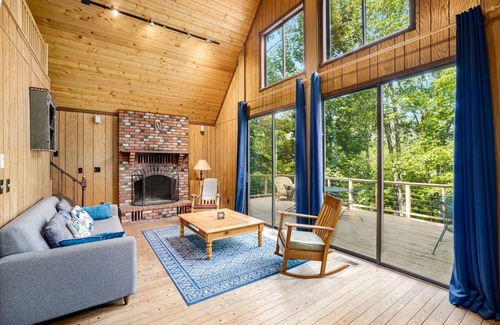 Berkeley Springs House | House ∙ 4 bedrooms ∙ 10 guests
