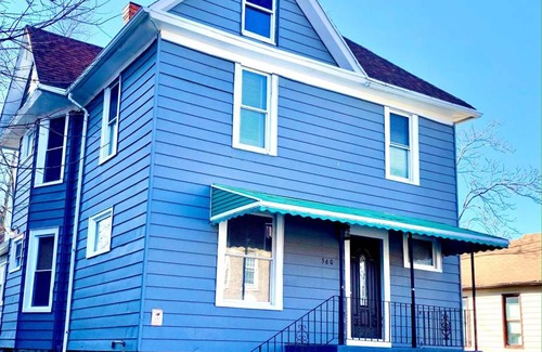 Downtown Niagara Falls House | House ∙ 6 bedrooms ∙ 11 guests