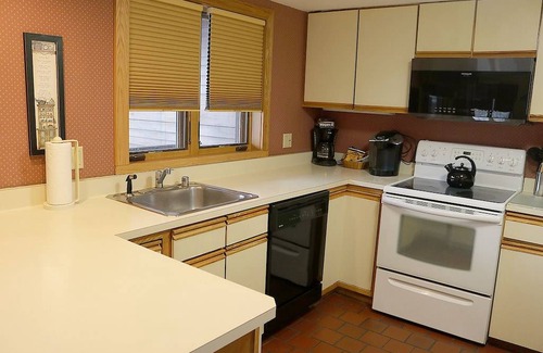 Central Vermont- Killington Apartment | Large 4 bedroom condo Highridge A7